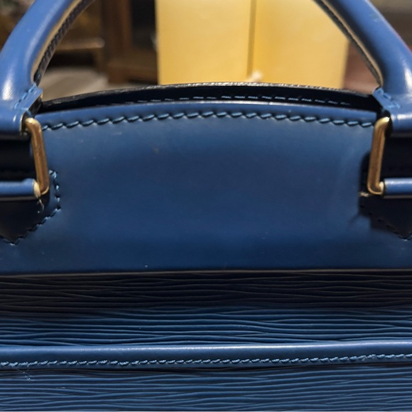 Authentic Louis Vuitton Epi Riviera - Picture 12 of 12